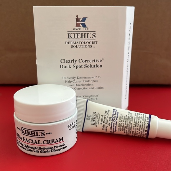Kiehl’s delux sample set - Picture 1 of 5